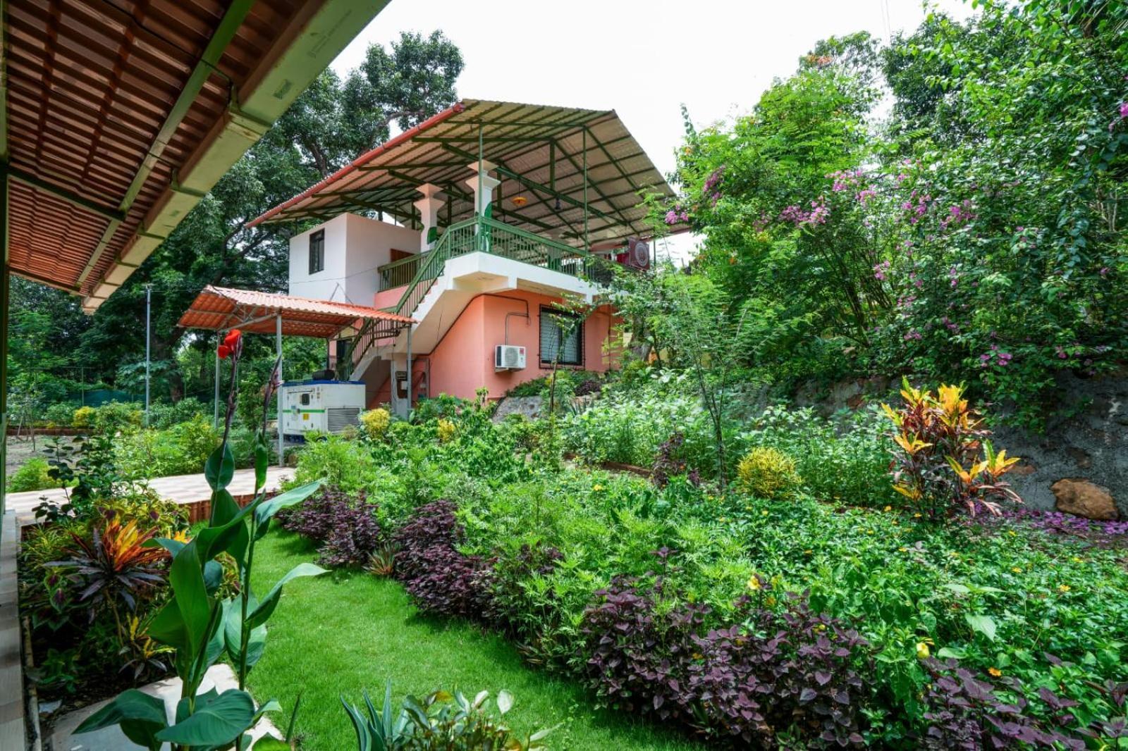 Mahalakshmi Agro Tourism Hotel Poinad Buitenkant foto