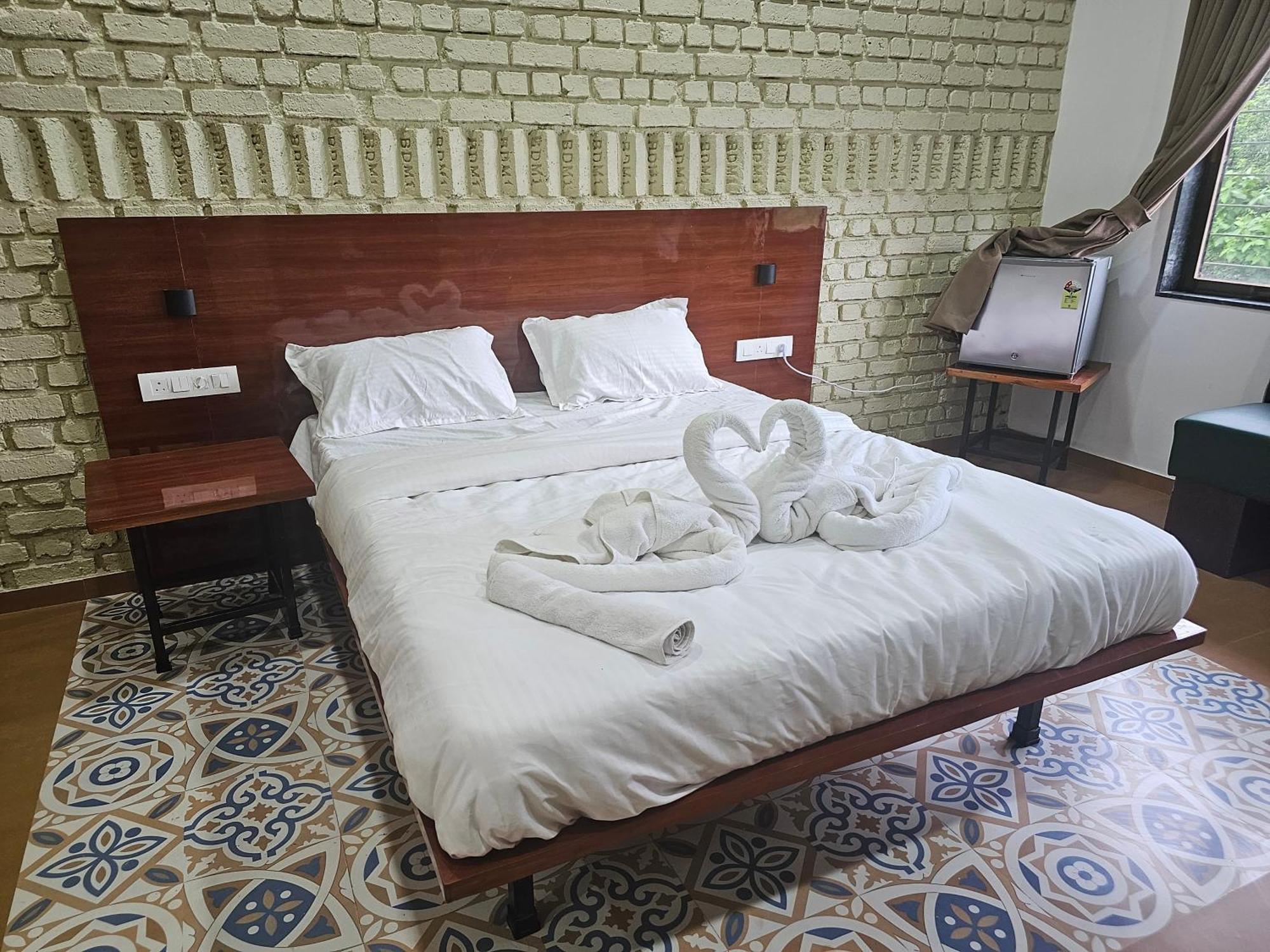 Mahalakshmi Agro Tourism Hotel Poinad Buitenkant foto